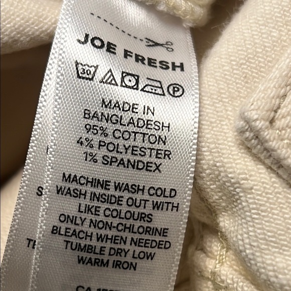 Joe Fresh Women's Cream Cuffed Denim Shorts.  Size 25 - Picture 9 of 9
